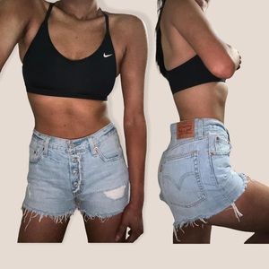 Levi’s 501 Jean Shorts ~ Light Wash